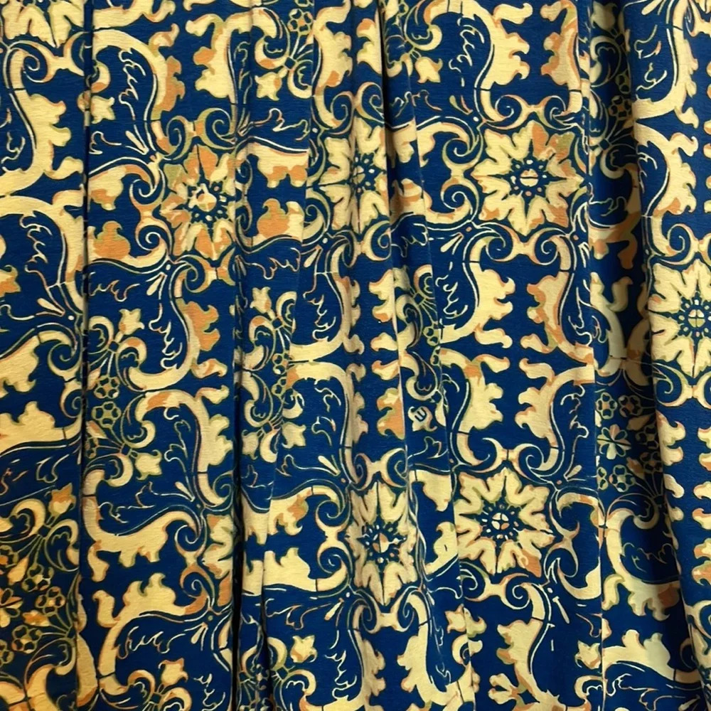 LuLaRoe XS Skirt - Picture 3 of 3